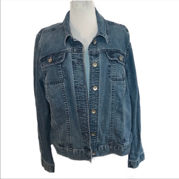 Merona Jackets & Blazers - Merona Jean Jacket Size XL Distressed Denim B11